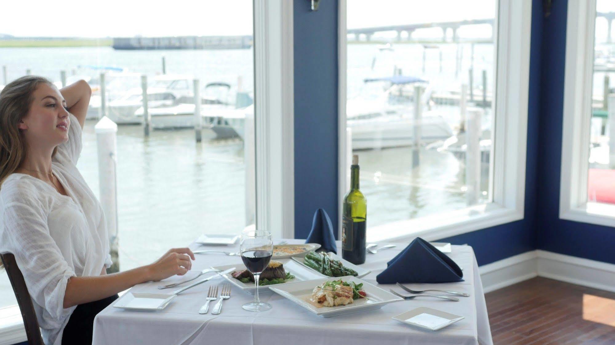 Tavern On The Bay Hotel - Frank Sinatra Suite Somers Point Buitenkant foto